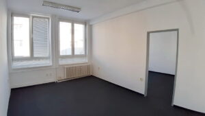 35 m2 a 61,50 m2 - kancelárie v centre mesta